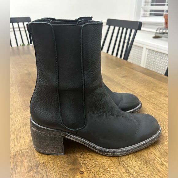 Free People Black Leather Chelsea Ankle Boots Block Heel 39EU (US 8-8.5) - Picture 6 of 13